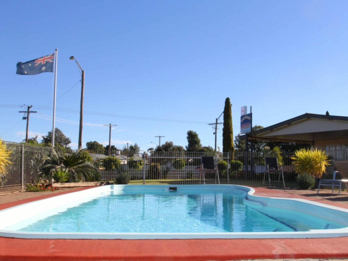 Cross Roads Motel Cobar Zewnętrze zdjęcie